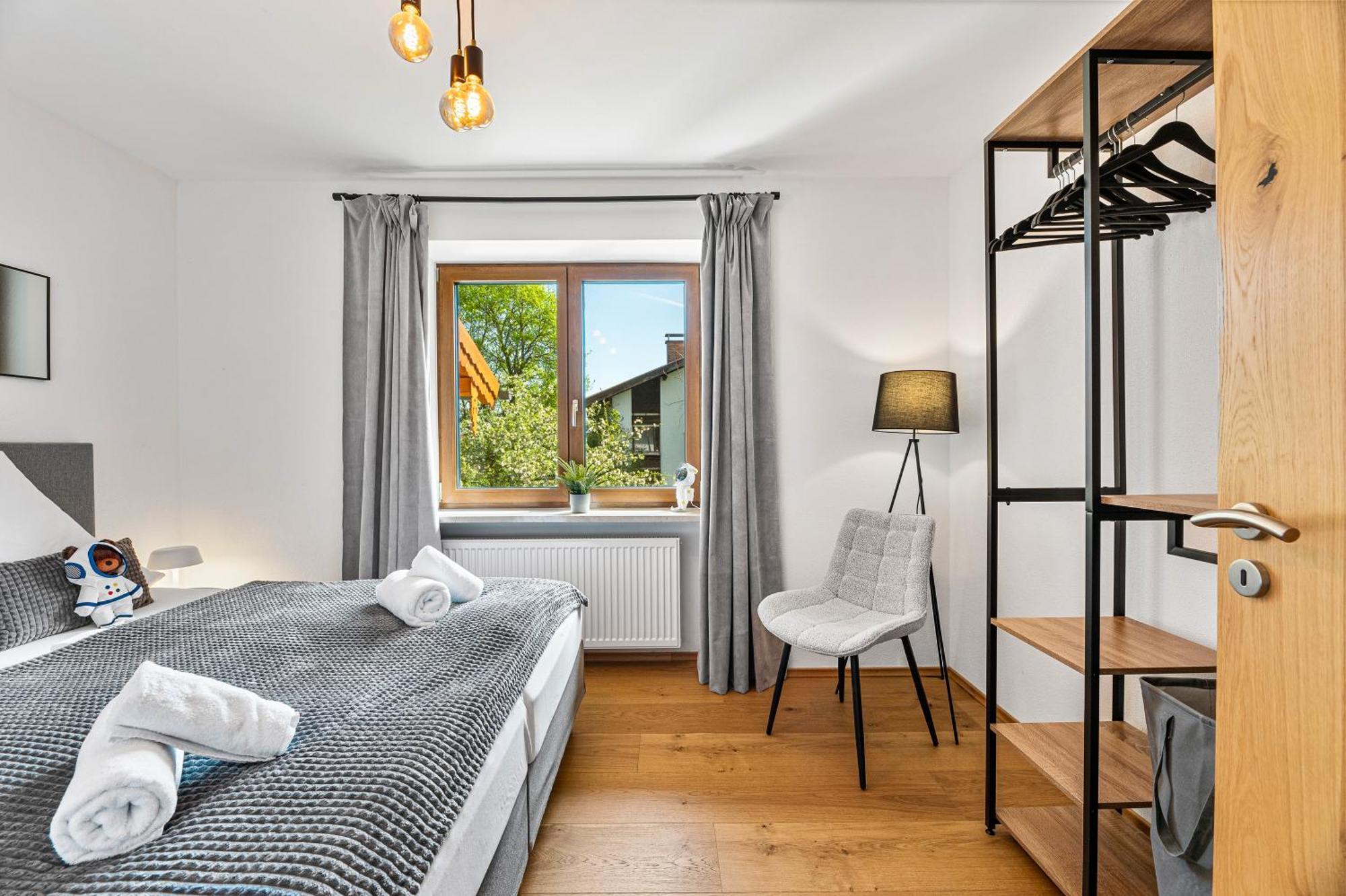 Chalet Am See - Seeblick Bergblick Modern Charmant Neu Seeon Seebruck Bagian luar foto