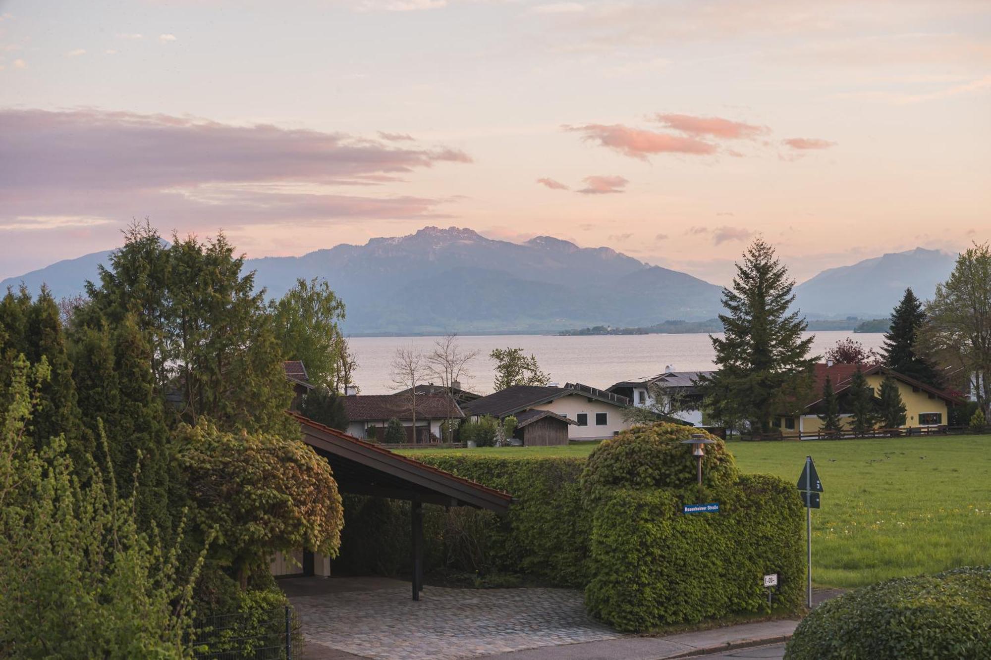Chalet Am See - Seeblick Bergblick Modern Charmant Neu Seeon Seebruck Bagian luar foto